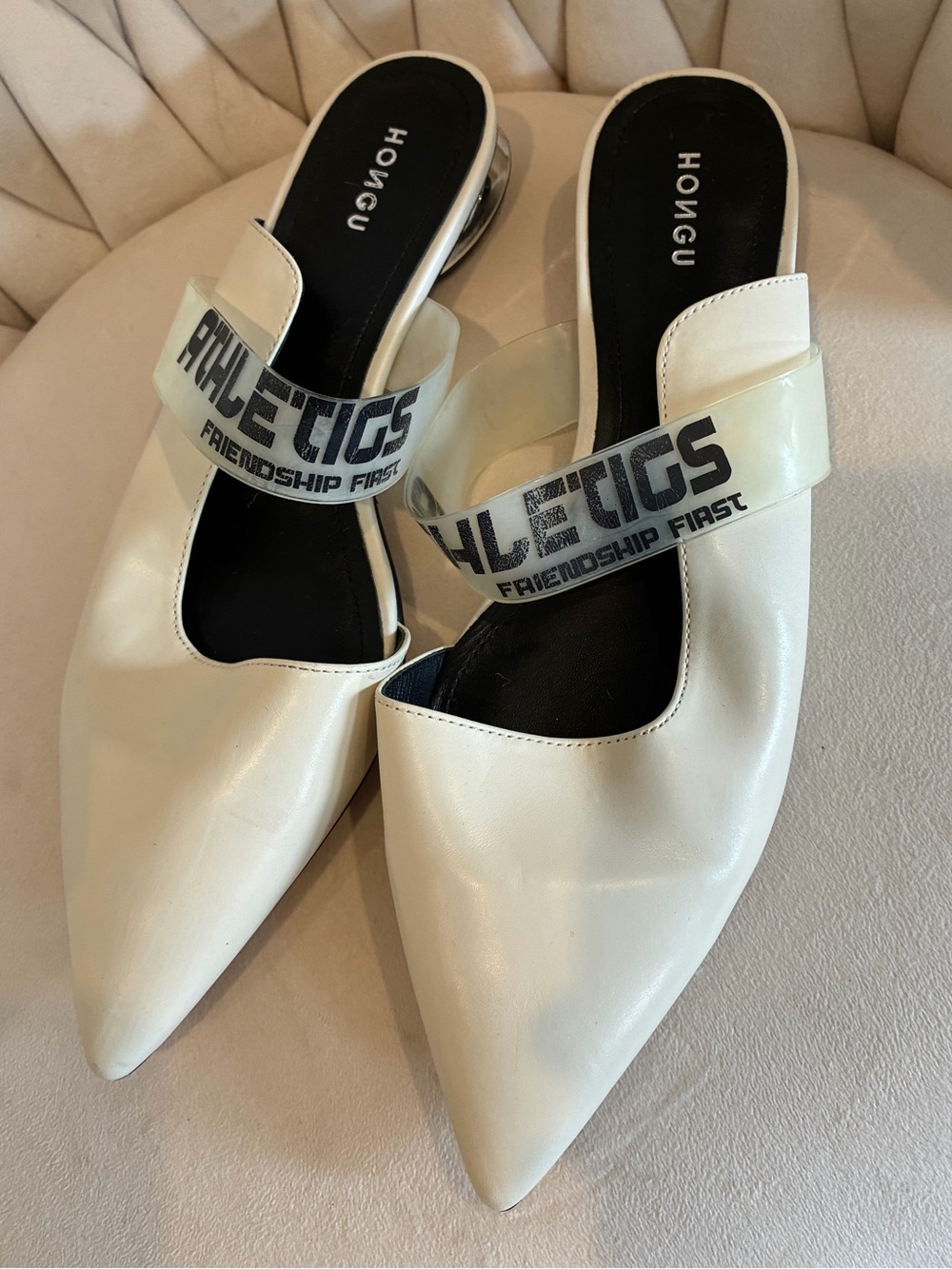 White Pointed Mule with Graphic Strap